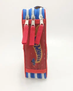 Astuccio Con Tre Cerniere E Tre Scomparti Di Hot Wheels, In Robusto Poliestere, Completo Di Cancelleria, 18 Pennarelli File Giotto E 18 Matite Colorate
