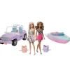 Barbie® Set Con 2 Bambole Con Abiti E Accessori, Veicolo Fuoristrada, Barca Galleggiante E 2 Giubbotti Di Salvataggio