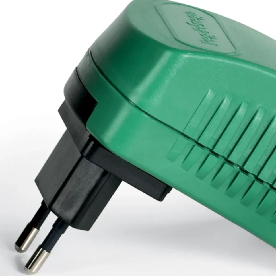Caricabatteria 6V Con Spina Intercambiabile (Eu/Gb) E Spinotto Jack Per Batterie Peg Perego