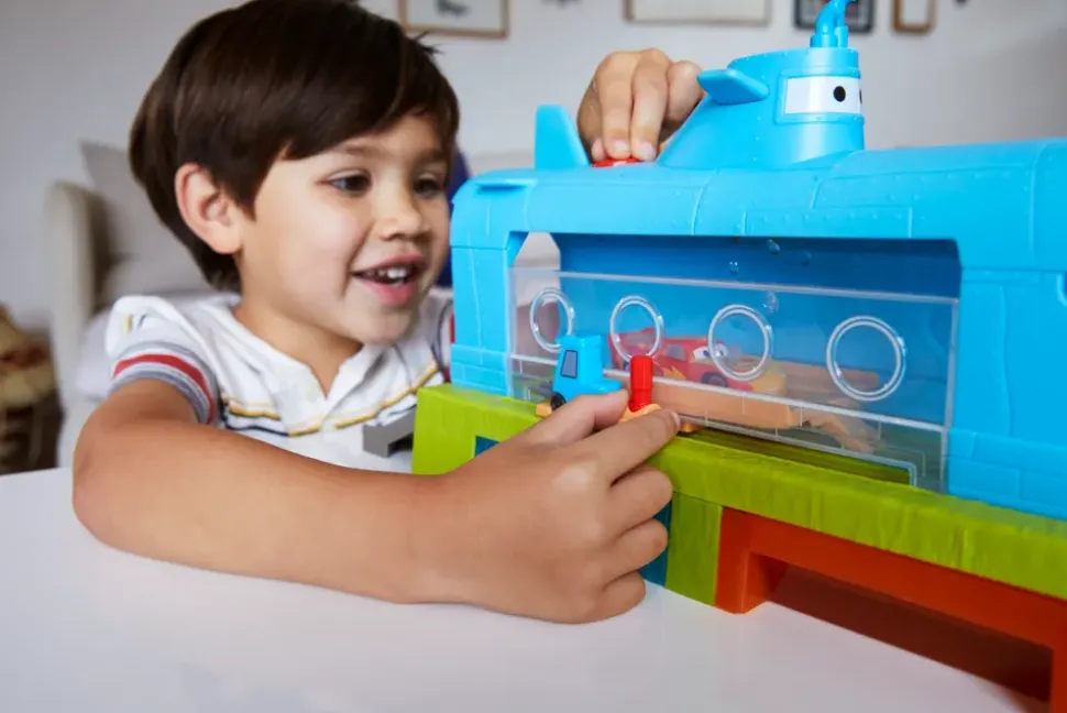 Cars Disney Pixar Auto Sottomarino Playset Per Lavaggio, Con Macchinina Saetta Mcqueen Che Cambia Colore Con L'Acqua; Giocattolo Per Bambini 4+ Anni