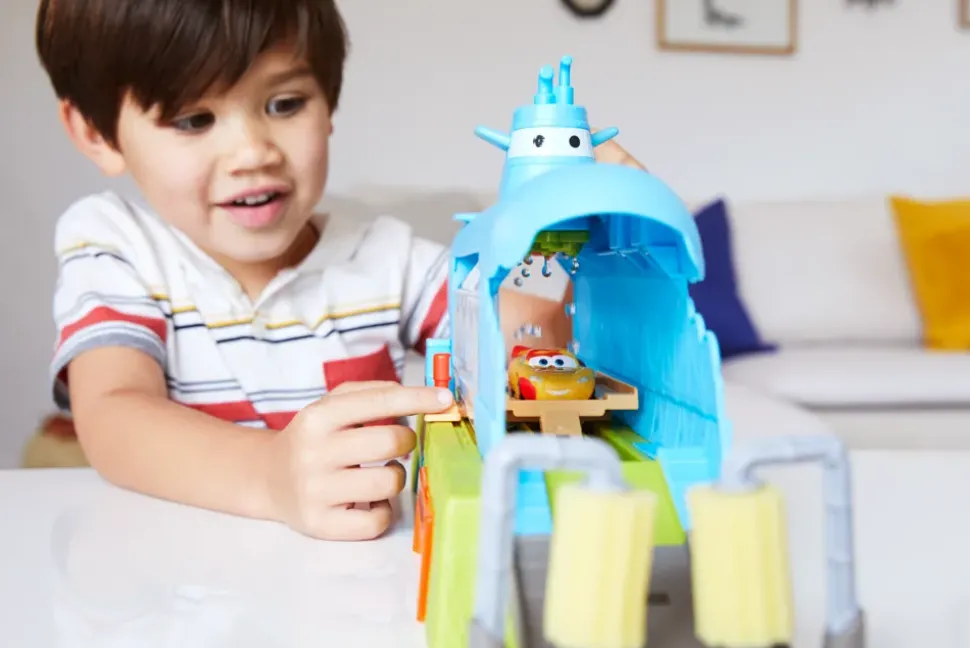 Cars Disney Pixar Auto Sottomarino Playset Per Lavaggio, Con Macchinina Saetta Mcqueen Che Cambia Colore Con L'Acqua; Giocattolo Per Bambini 4+ Anni