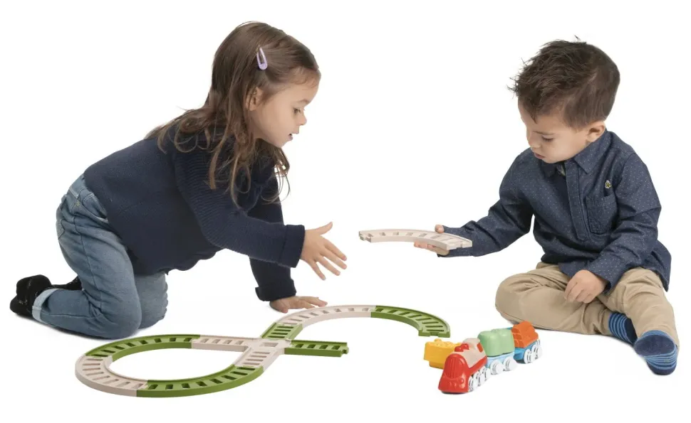 Chicco Trenino Con Playset Linea Eco+, 18 Mesi-3 Anni