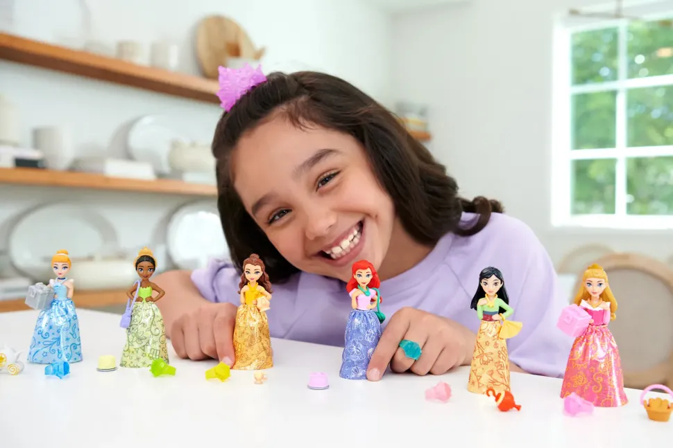 Disney Princess Royal Color Reveal Edizione Party Assortimento