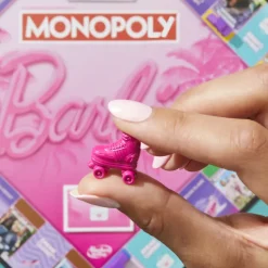 Hasbro Gaming Monopoly Barbie, Gioco Da Tavolo, Giochi Per Famiglie Per 2-6 Giocatori, Dagli 8 Anni In Su