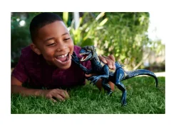 Jurassic World Indoraptor Cerca E Attacca, Funzionalita Di Attacco Specifiche, Luci E Suoni E Azione Graffiante, Giocattolo Per Bambini, 4+ Anni, Hky11