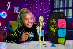 Monster High Segreti Da Brivido Neon Frights Frankie Stein, Playset Con Bambola, Abiti E Armadietto Per I Look