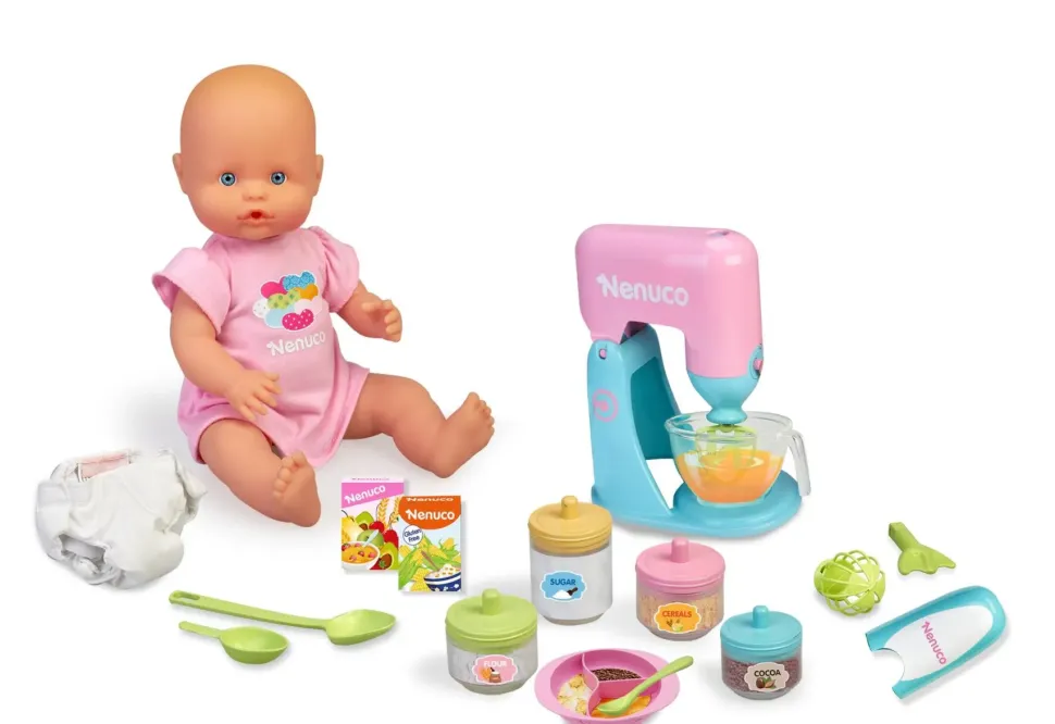 Nenuco Cosa Mangiamo Oggi, Bambola 42 Cm Con Accessori Per La Pappa E Il Cambio