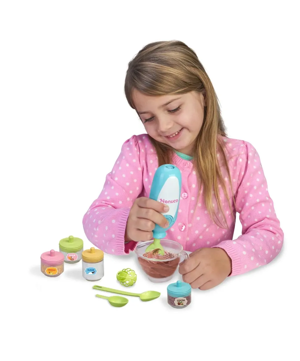 Nenuco Cosa Mangiamo Oggi, Bambola 42 Cm Con Accessori Per La Pappa E Il Cambio