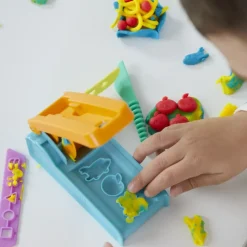 Play-Doh, La Fabbrica Del Divertimento, Playset Di Attivita Manuali, Pasta Modellabile In 3 Colori
