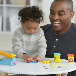 Play-Doh, La Fabbrica Del Divertimento, Playset Di Attivita Manuali, Pasta Modellabile In 3 Colori