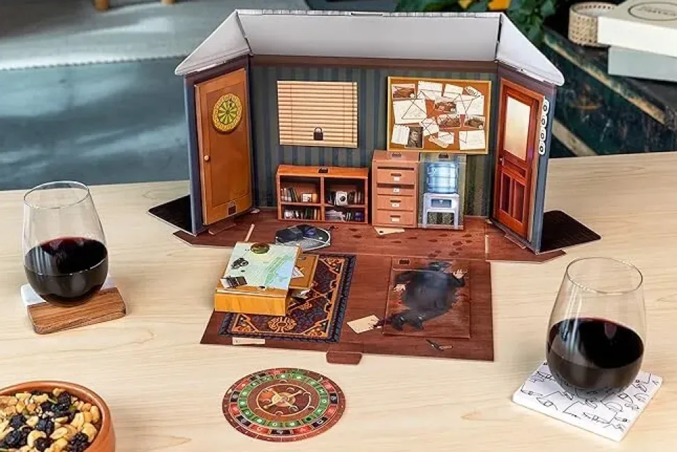 Thinkfun Escape The Room: Omicidio Di Mafia, Gioco Di Logica Da Tavolo Per Adulti, 13 Giocatori, Eta 14+ Anni